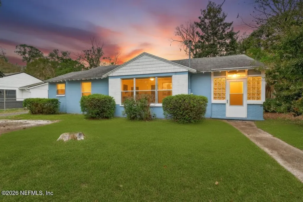 1954 Burkholder Circle E Jacksonville FL 32216