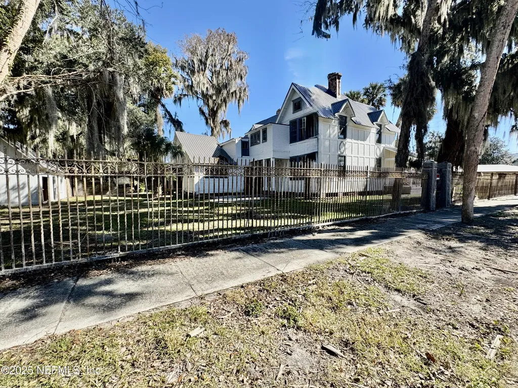 424 Emmett Street Palatka FL 32177