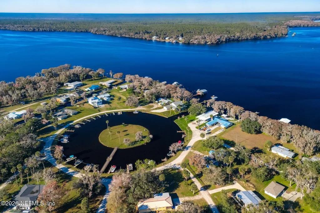 200 Bass Drive Crescent City FL 32112