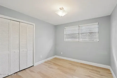 5127 Security Lane Jacksonville FL 32209