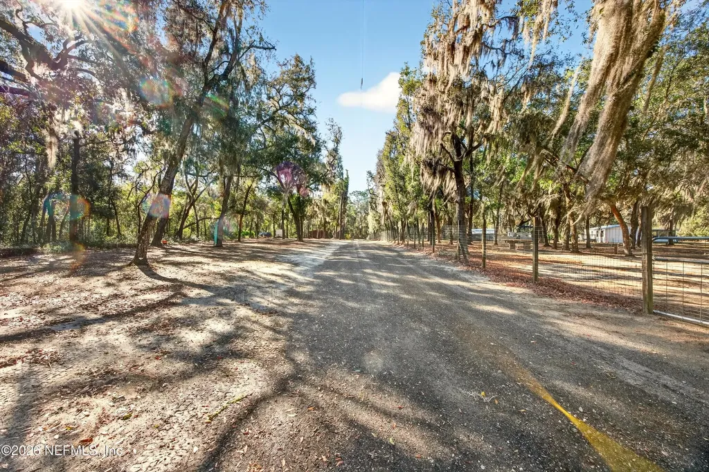 126 Palmetto Trail Interlachen FL 32148