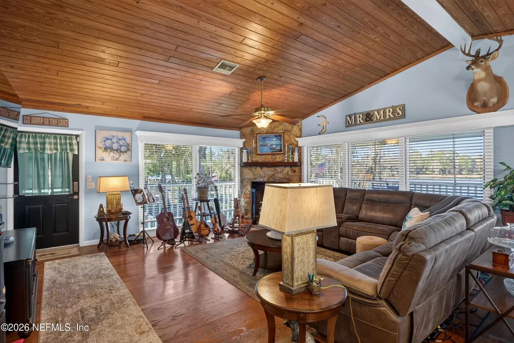 126 Palmetto Trail Interlachen FL 32148