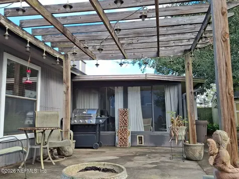 5326 Tilting Oaks Court E Jacksonville FL 32258