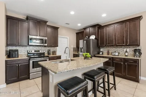 11805 Parker Lakes Drive Jacksonville FL 32221