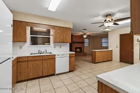 951 Grace Terrace Jacksonville FL 32205