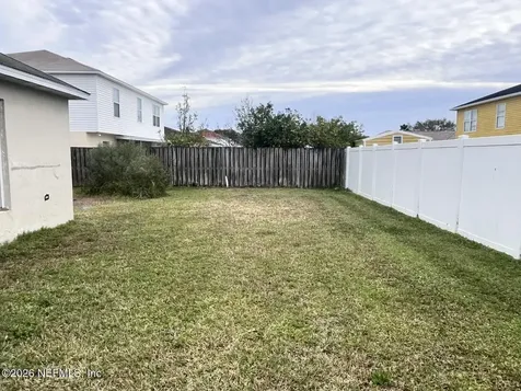 5586 Lafayette Park Drive N Jacksonville FL 32244