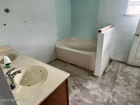 5586 Lafayette Park Drive N Jacksonville FL 32244