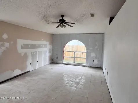 5586 Lafayette Park Drive N Jacksonville FL 32244