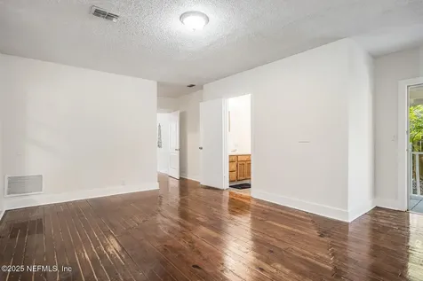 5471 101st Street Jacksonville FL 32210