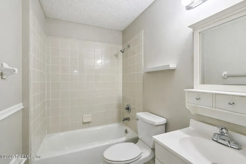 1864 Sheraton Lakes Circle Middleburg FL 32068
