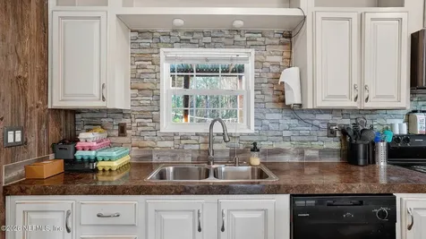 121 Melanie Lane Middleburg FL 32068