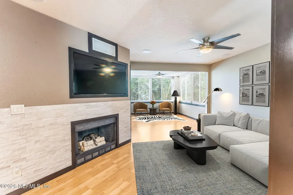1800 The Greens Way Jacksonville Beach FL 32250