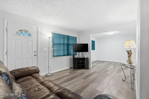 9724 Waynesboro Avenue Jacksonville FL 32208