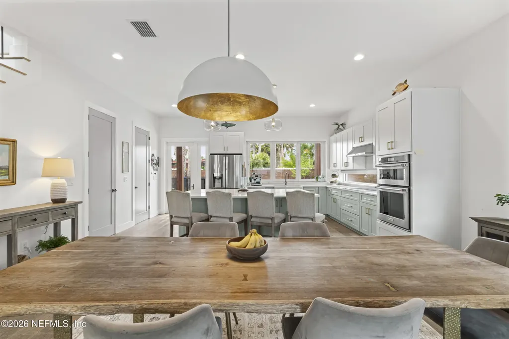 145 8th Street Atlantic Beach FL 32233