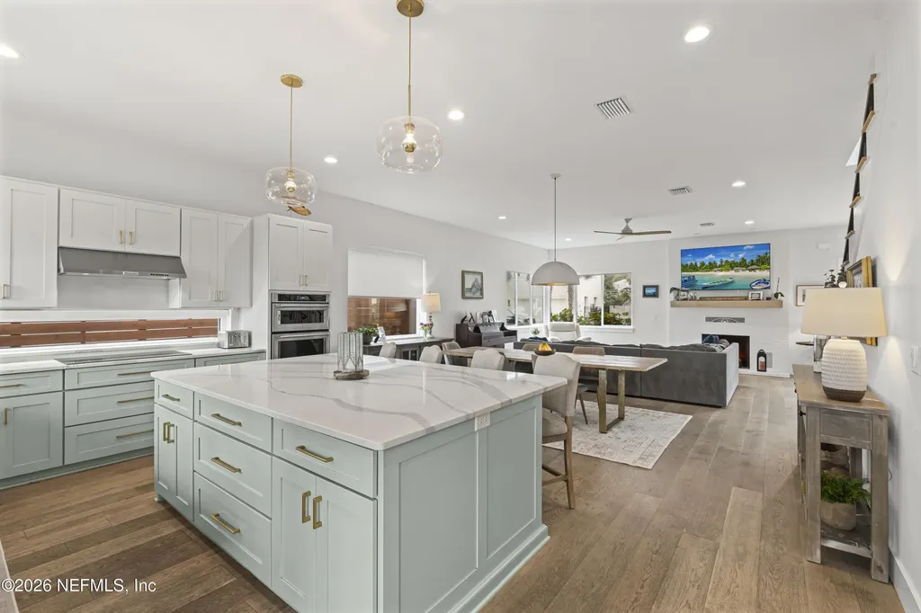 145 8th Street Atlantic Beach FL 32233