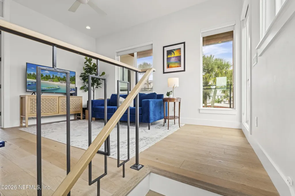 145 8th Street Atlantic Beach FL 32233