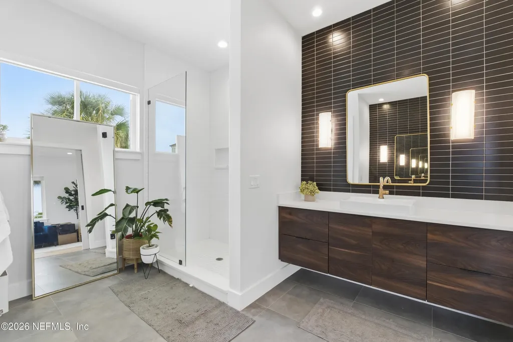 145 8th Street Atlantic Beach FL 32233