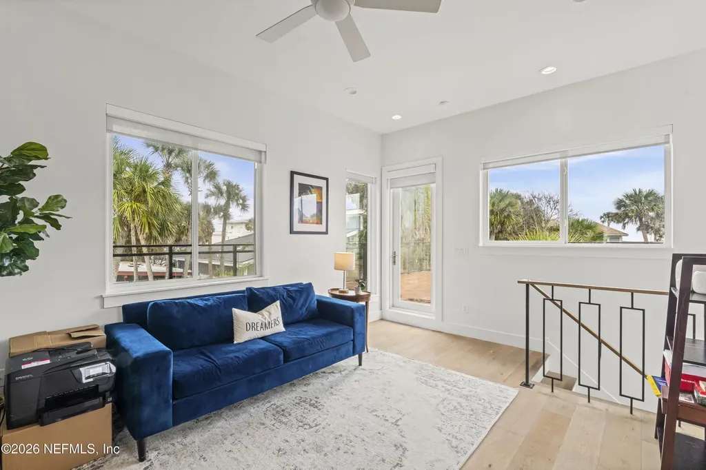 145 8th Street Atlantic Beach FL 32233