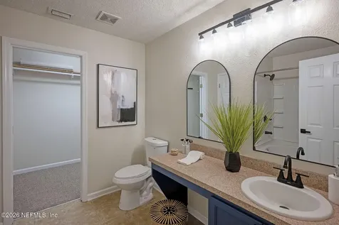2541 Reagan Lakes Lane Jacksonville FL 32221