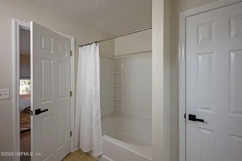 2541 Reagan Lakes Lane Jacksonville FL 32221