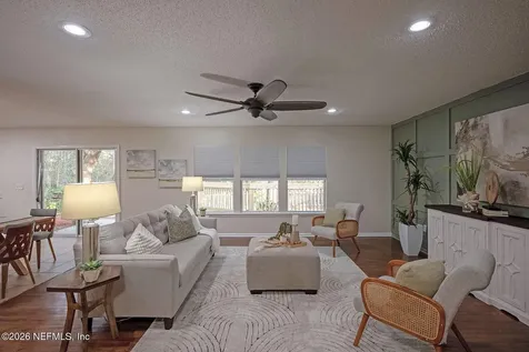 2541 Reagan Lakes Lane Jacksonville FL 32221