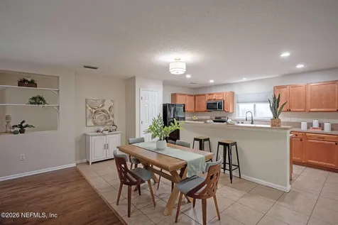 2541 Reagan Lakes Lane Jacksonville FL 32221