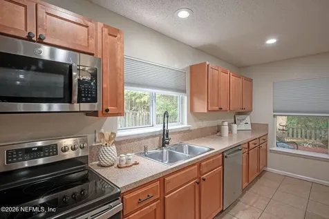 2541 Reagan Lakes Lane Jacksonville FL 32221