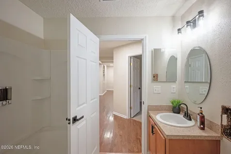 2541 Reagan Lakes Lane Jacksonville FL 32221