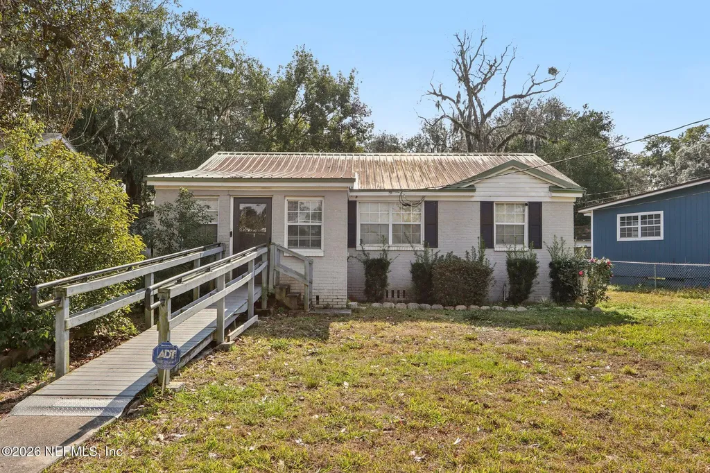 560 W 67th Street Jacksonville FL 32208