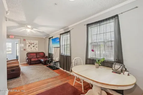 560 W 67th Street Jacksonville FL 32208