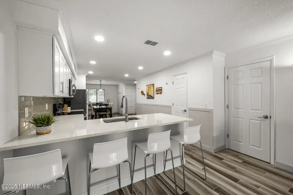 5811 Atlantic Boulevard Jacksonville FL 32207