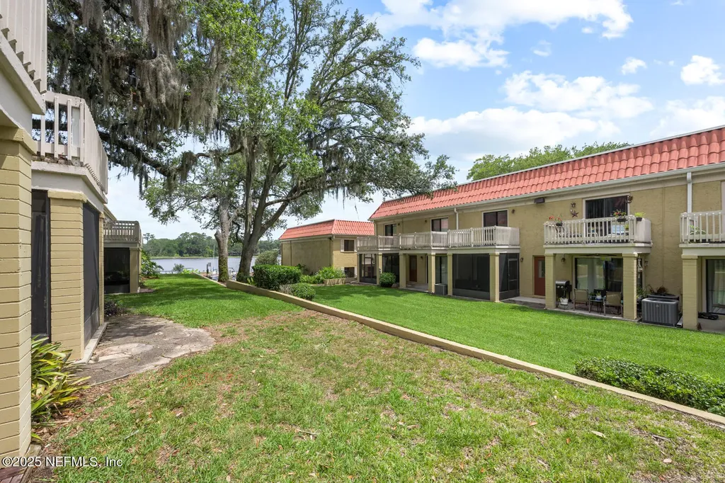 5811 Atlantic Boulevard Jacksonville FL 32207