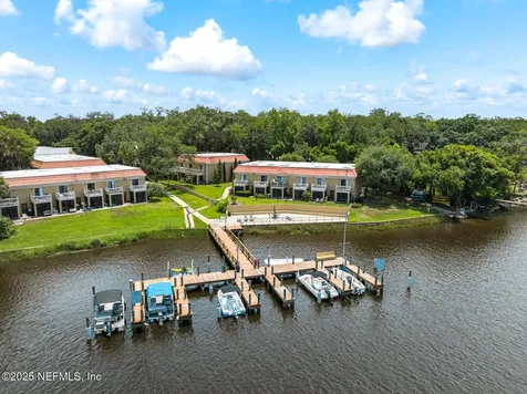 5811 Atlantic Boulevard Jacksonville FL 32207