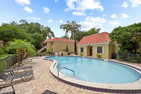 5811 Atlantic Boulevard Jacksonville FL 32207