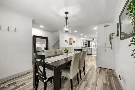 5811 Atlantic Boulevard Jacksonville FL 32207