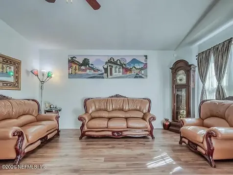 8141 Settlers Landing Trail N Jacksonville FL 32244