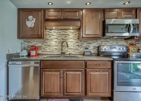8141 Settlers Landing Trail N Jacksonville FL 32244