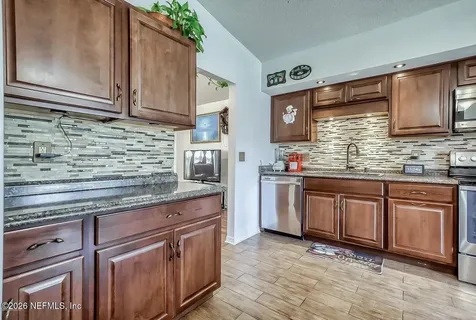 8141 Settlers Landing Trail N Jacksonville FL 32244