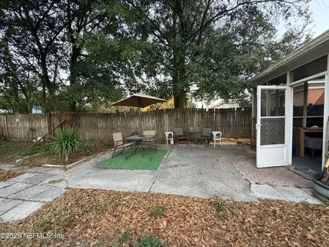 2434 Ligustrum Road Jacksonville FL 32211
