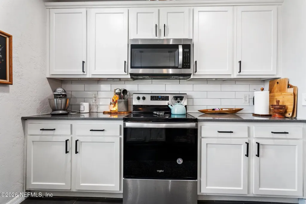 4856 Catherine Terrace Jacksonville FL 32205