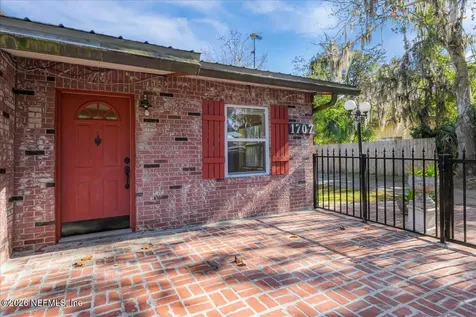 1707 S Palm Avenue Palatka FL 32177