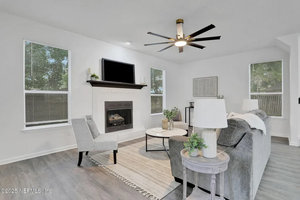 1998 Lenox Court Middleburg FL 32068