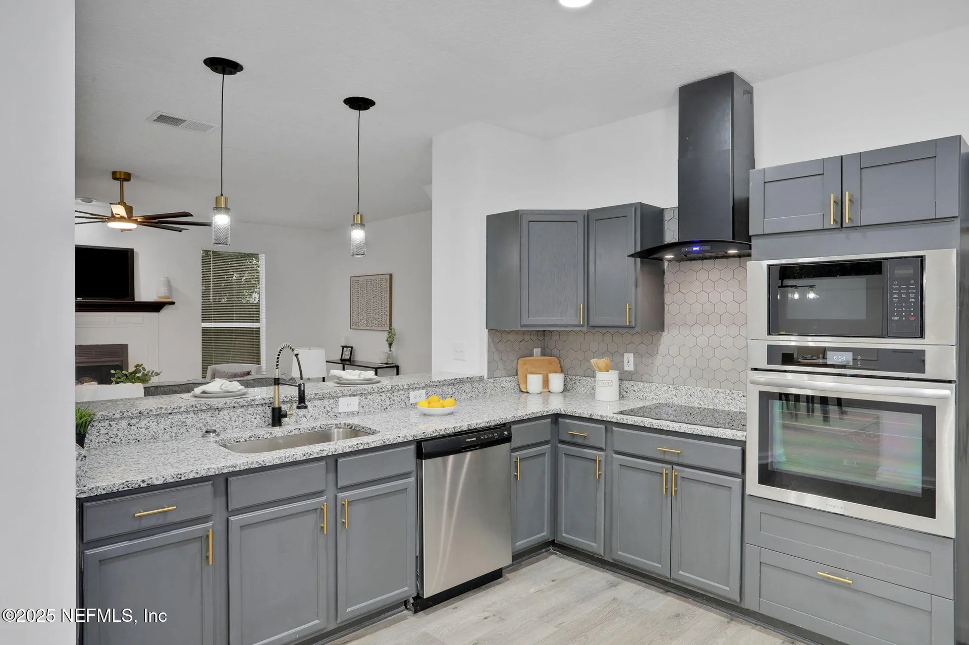 1998 Lenox Court Middleburg FL 32068