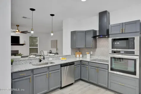 1998 Lenox Court Middleburg FL 32068