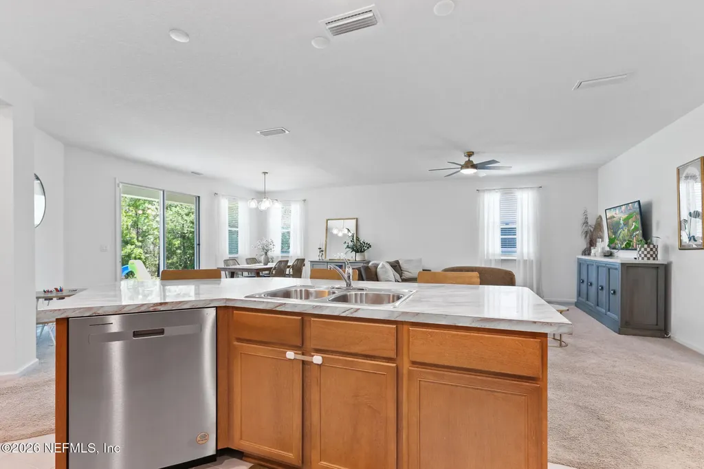 1305 Panther Lake Parkway Jacksonville FL 32221