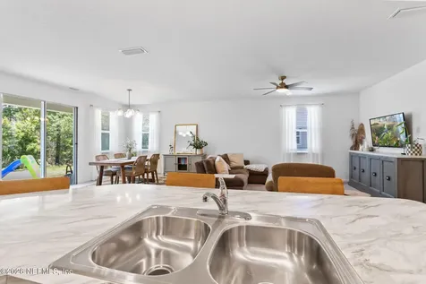 1305 Panther Lake Parkway Jacksonville FL 32221