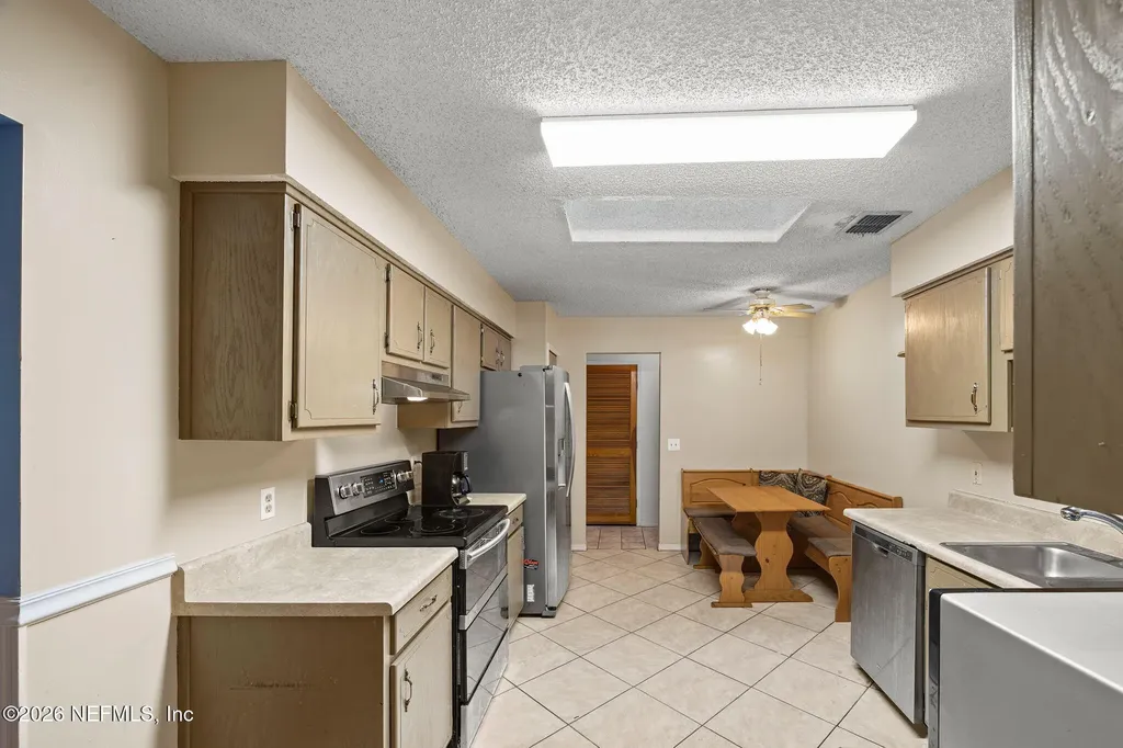 2084 Tickford Street Middleburg FL 32068