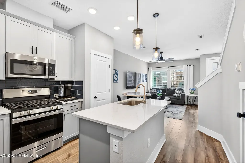 11104 Motion Court Jacksonville FL 32256