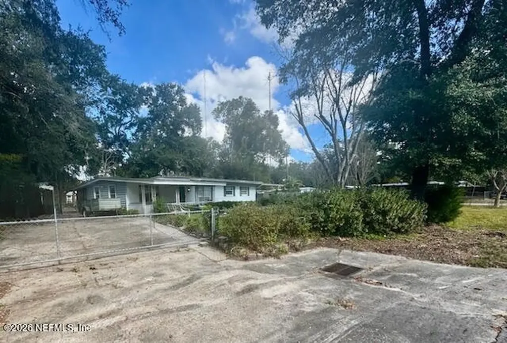 8261 Brackridge Boulevard Jacksonville FL 32216
