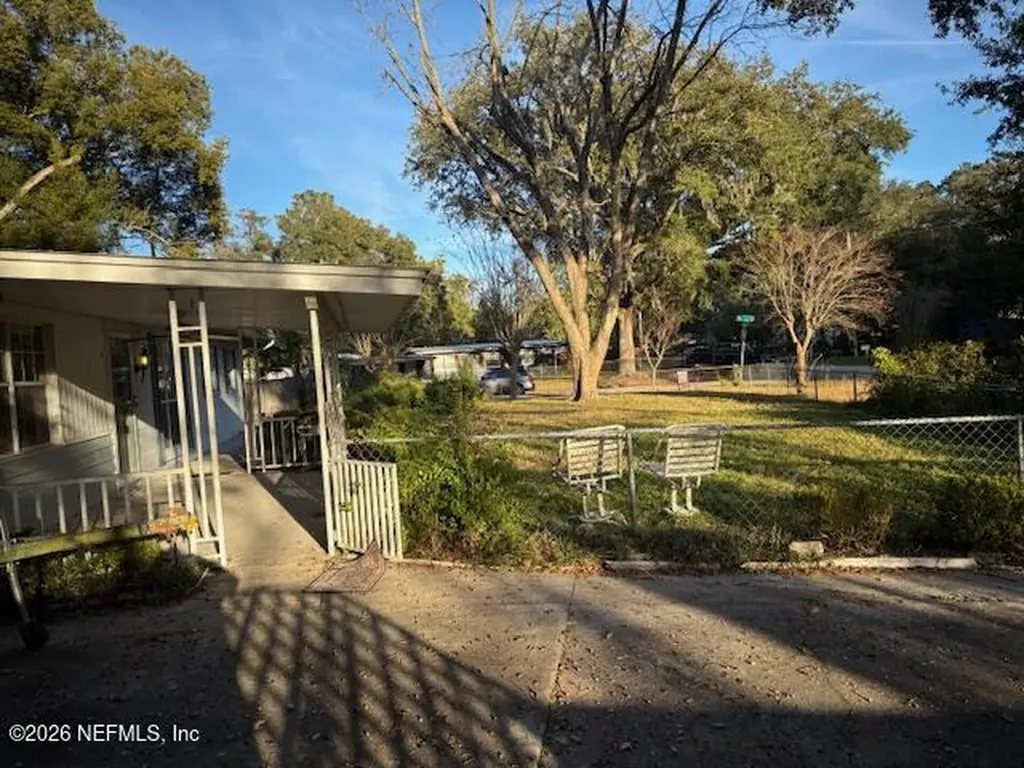 8261 Brackridge Boulevard Jacksonville FL 32216
